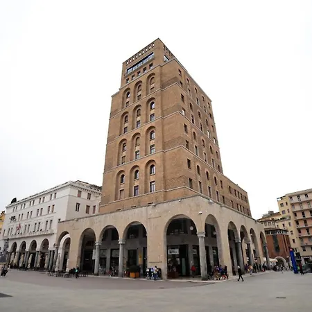 Loggia Tre Piazze Apartment
